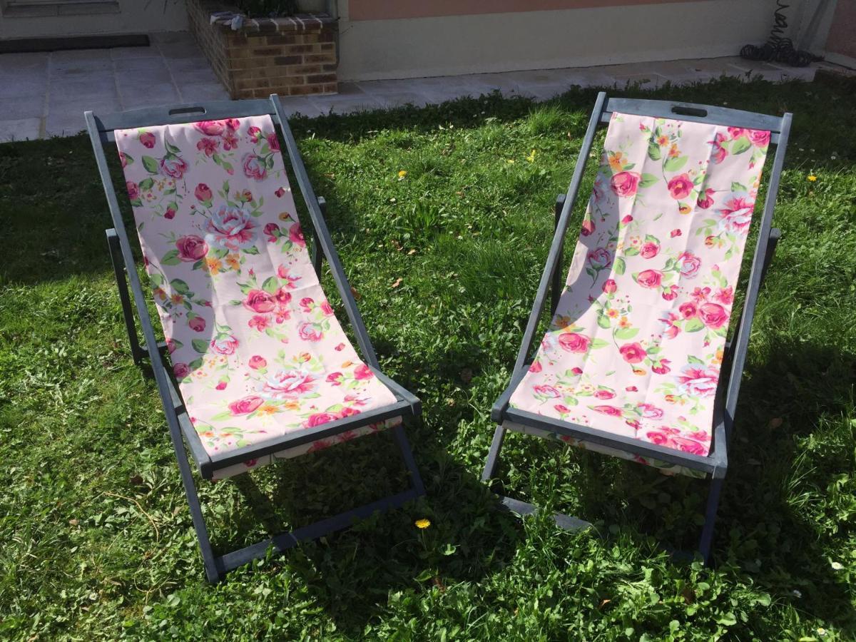 Rose Garden Mezzanine Bed and Breakfast Ζιβερνί Εξωτερικό φωτογραφία